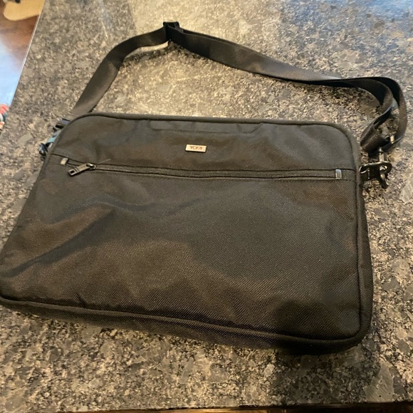 Tumi Bags Tumi Laptop Carrying Case Poshmark